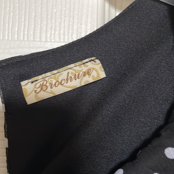 Sleeveless Polka dot dress - Picture 3 of 5